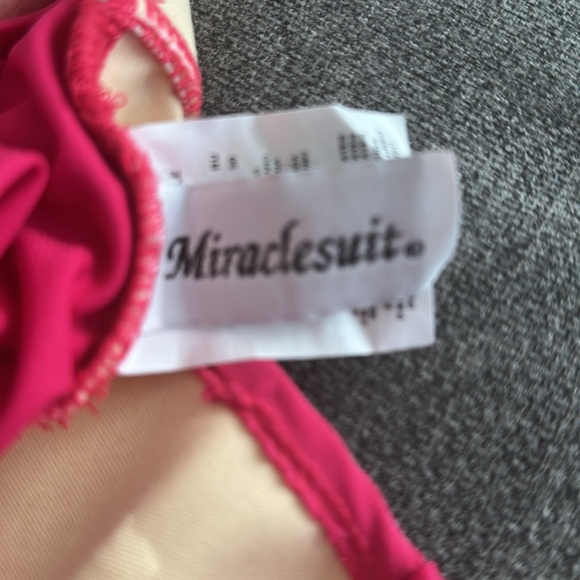 MiracleSuit Estilo Model Strapless Molded Cups Vacation Beach Look Lighter Pink - Picture 6 of 9